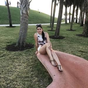 Meet your Posher, Rosaly